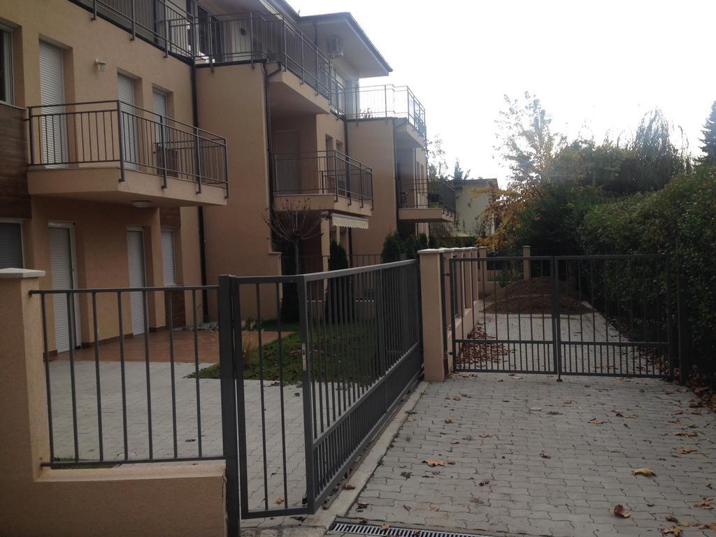 Zen Apartman Sunshine Zamardi Luaran gambar
